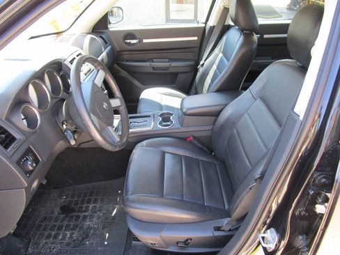 Used 2009 Dodge Charger SXT w/ Leather Interior Group RWD image 6
