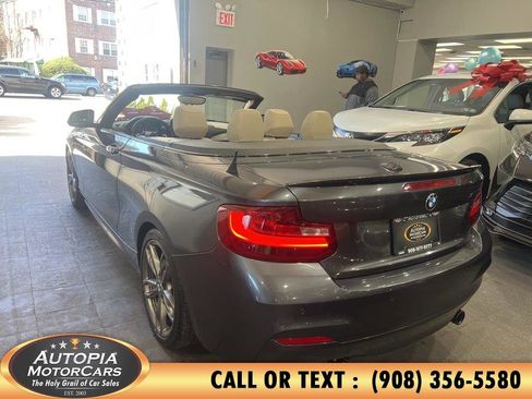 Used 2015 BMW M235i Convertible image 33