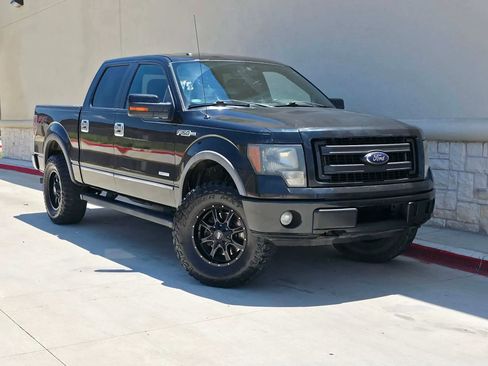 Used 2014 Ford F150 FX4 w/ Equipment Group 401A Mid AWD/4WD image 1