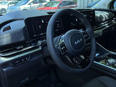 New 2026 Kia Carnival SX Prestige FWD image 21
