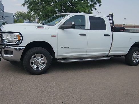 Used 2021 RAM 2500 Tradesman w/ Chrome Appearance Group AWD/4WD image 3