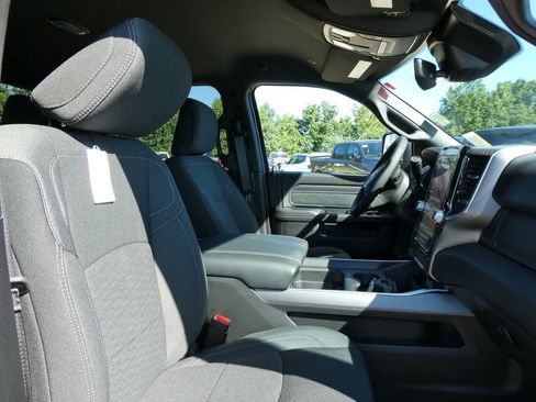 New 2026 RAM 3500 Big Horn AWD/4WD image 10