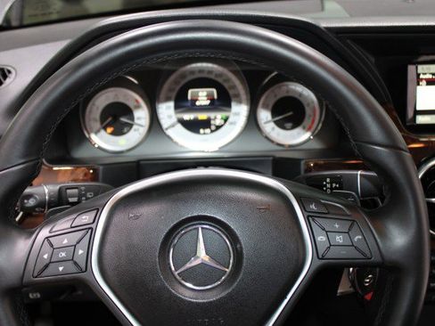 Used 2013 Mercedes-Benz GLK 350 2WD image 22