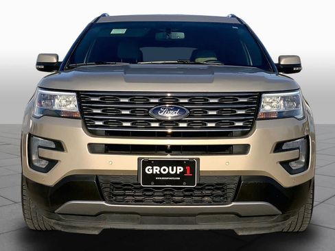 Used 2017 Ford Explorer Limited FWD image 4