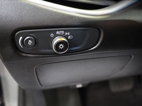 Used 2025 Chevrolet Malibu LT FWD image 32