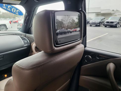 Used 2022 Nissan Armada Platinum w/ Captain's Chairs Package image 17