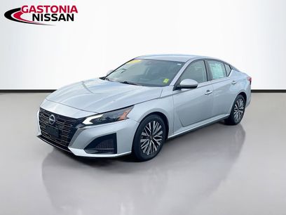 Used 2023 Nissan Altima 2.5 SV