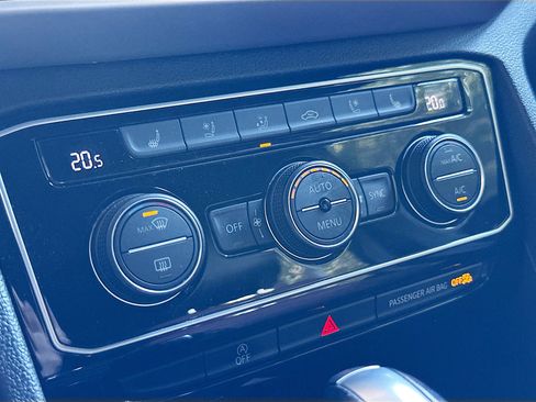 Used 2022 Volkswagen Atlas Cross Sport SEL Premium R-Line image 16