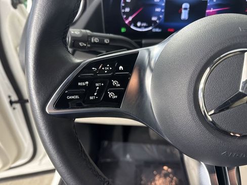 Used 2025 Mercedes-Benz GLA 250 4MATIC image 12