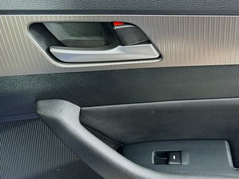 Used 2018 Hyundai Sonata Sport w/ Tech Package 05 FWD image 26