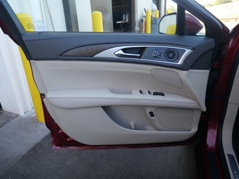 Used 2018 Lincoln MKZ Reserve image 16