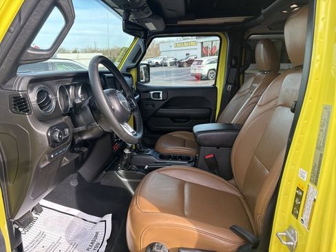 Used 2023 Jeep Wrangler Unlimited Rubicon 4xe w/ Cold Weather Group image 18