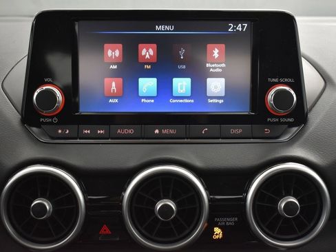 Used 2025 Nissan Sentra S image 10