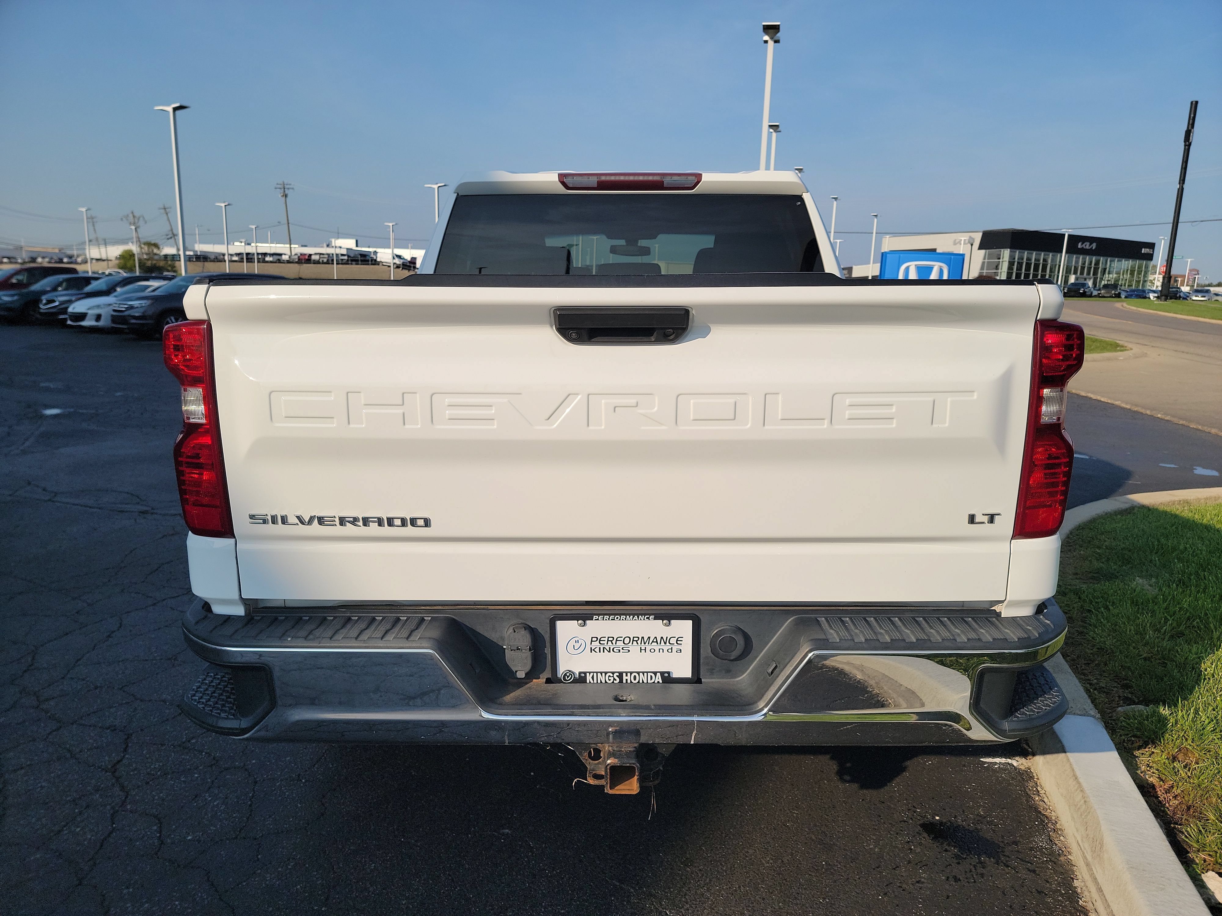 Used 2020 Chevrolet Silverado 1500 LT AWD/4WD image 8