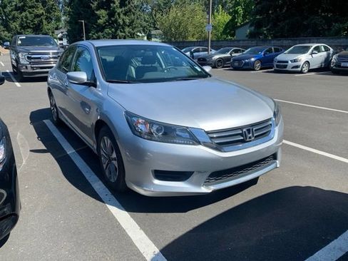 Used 2015 Honda Accord LX image 2