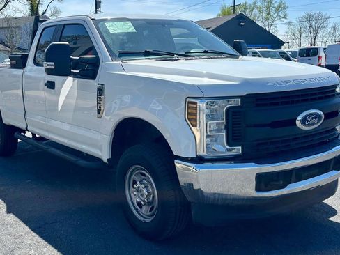 Used 2019 Ford F250 XL w/ XL Value Package AWD/4WD image 4