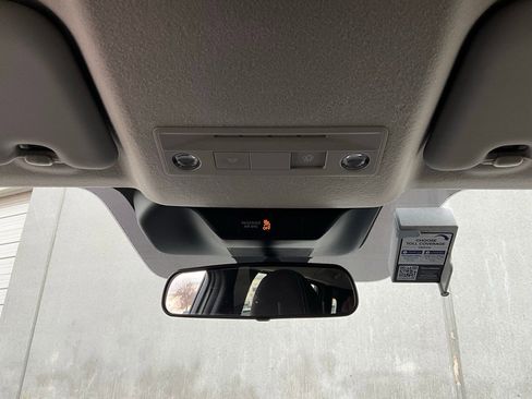 Used 2025 Nissan Kicks SV image 14