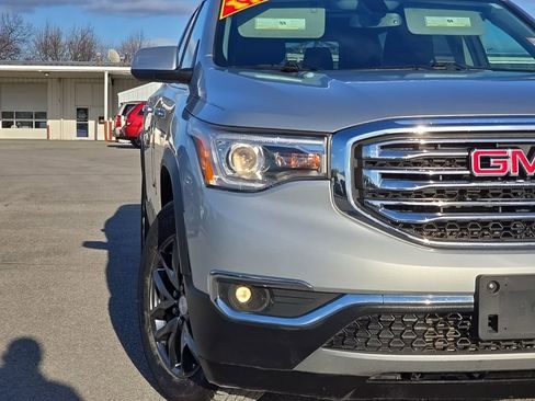 Used 2017 GMC Acadia SLT image 9