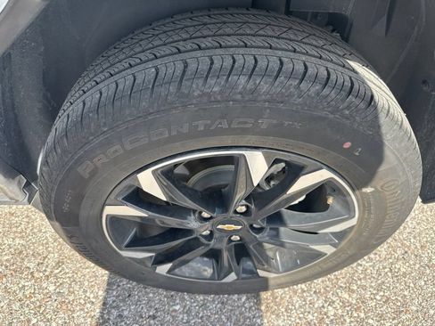 Used 2023 Chevrolet TrailBlazer LT w/ Convenience Package AWD/4WD image 9