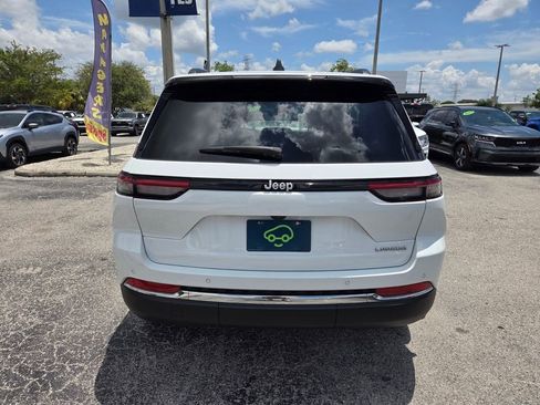 Used 2025 Jeep Grand Cherokee Laredo X w/ Luxury Tech Group I RWD image 10