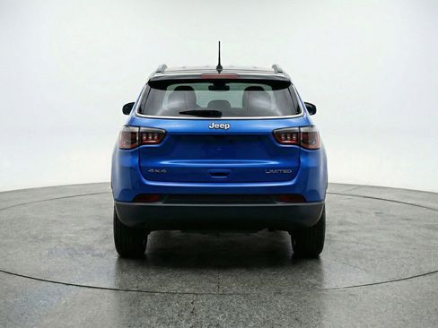 Used 2025 Jeep Compass Trailhawk AWD/4WD image 7