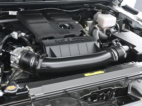 Used 2024 Nissan Frontier PRO-4X w/ Pro Convenience Package image 26