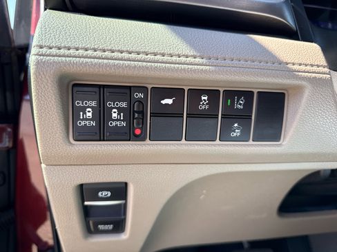 Used 2019 Honda Odyssey EX-L image 26