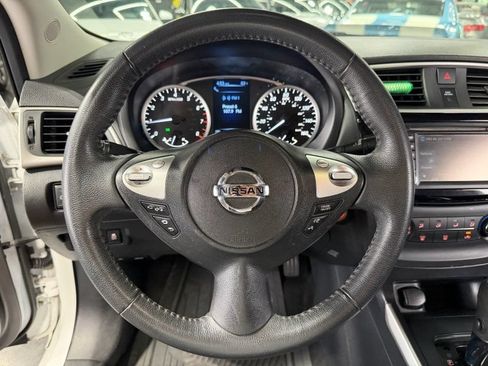Used 2017 Nissan Sentra SV w/ Driver's Assist Package FWD image 10