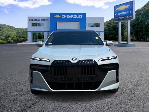 Used 2023 BMW 760i xDrive AWD/4WD image 9