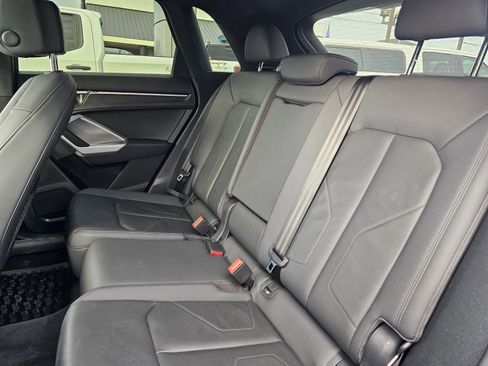 Used 2020 Audi Q3 2.0T Premium image 20
