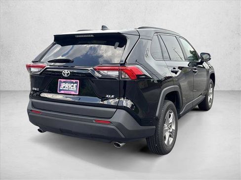 Certified 2025 Toyota RAV4 XLE FWD image 5