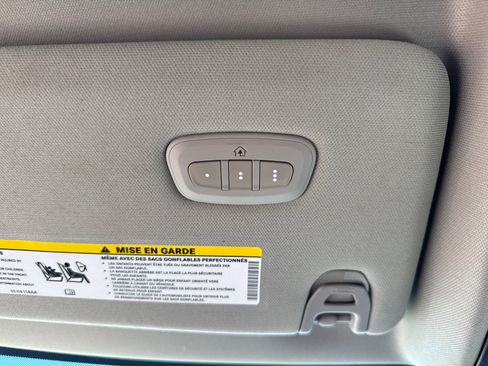 Used 2024 RAM 2500 Laramie AWD/4WD image 12