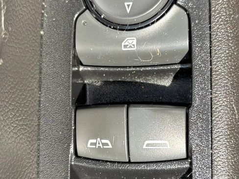 Used 2018 Chevrolet Equinox Premier AWD/4WD image 26