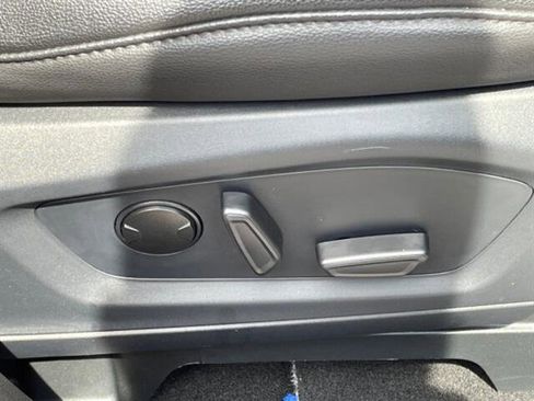 Used 2023 Ford Explorer ST-Line w/ Class IV Trailer Tow Package image 10