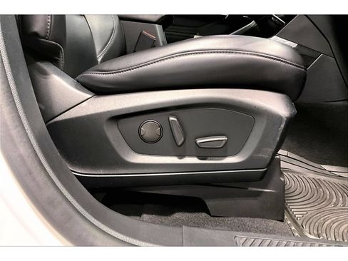 Used 2021 Ford Explorer XLT w/ Equipment Group 202A AWD/4WD image 51