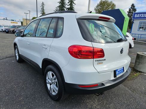 Used 2017 Volkswagen Tiguan S image 3
