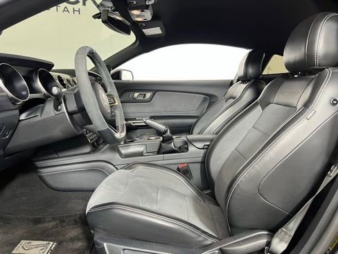 Used 2020 Ford Mustang Shelby GT350 w/ Technology Package RWD image 15
