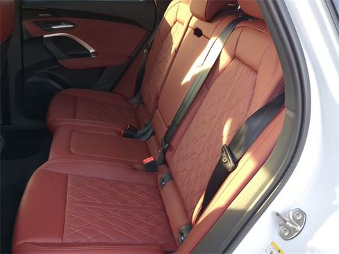 Used 2025 Audi SQ5 Prestige w/ Prestige Package image 17