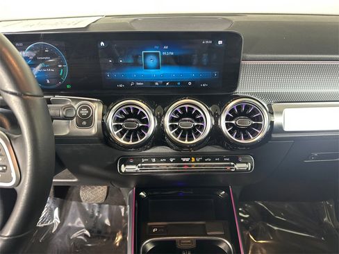 Certified 2022 Mercedes-Benz GLB 250 w/ Premium Package Lite image 30