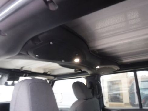 New 2026 Jeep Gladiator Sport image 40