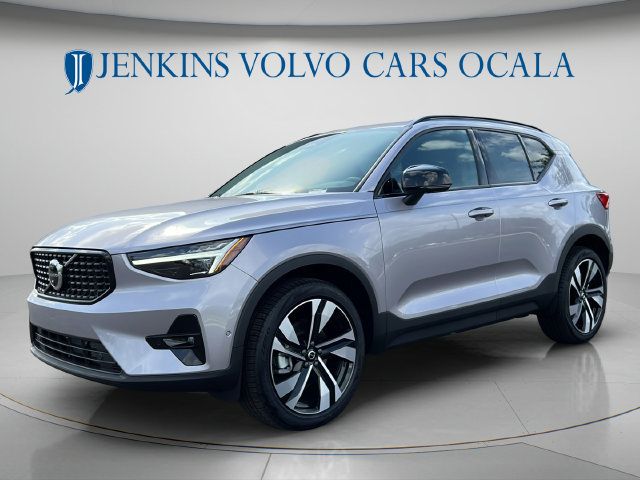 New 2026 Volvo XC40 B5 Plus w/ Climate Package AWD/4WD image 7