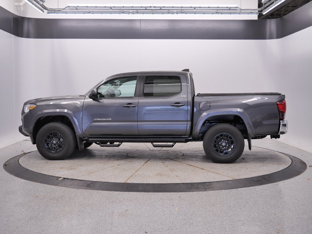Used 2021 Toyota Tacoma SR5 AWD/4WD image 2