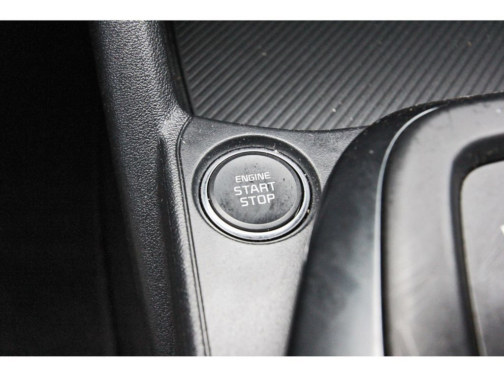 Used 2025 Kia K4 FWD image 30