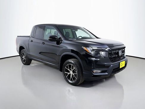 Used 2025 Honda Ridgeline Black Edition image 4