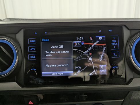 Used 2018 Toyota Tacoma SR image 21