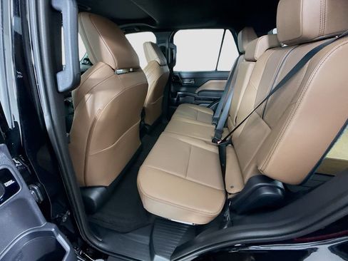 New 2026 Toyota 4Runner Limited AWD/4WD image 17