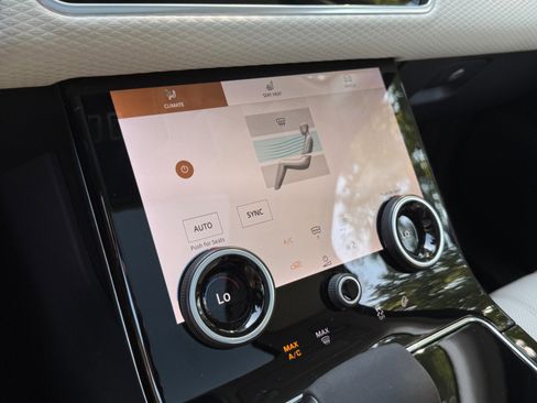 Used 2023 Land Rover Range Rover Velar R-Dynamic S image 64