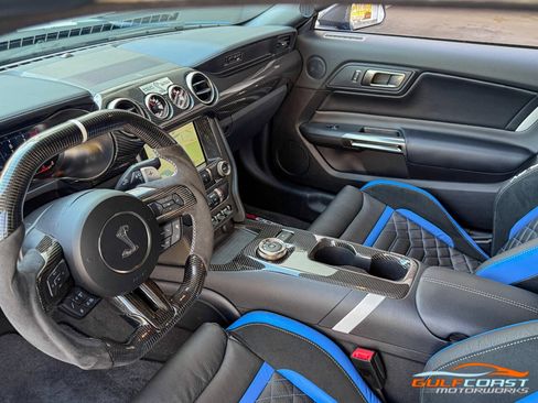 Used 2020 Ford Mustang Shelby GT500 w/ Carbon Fiber Track Pack image 16