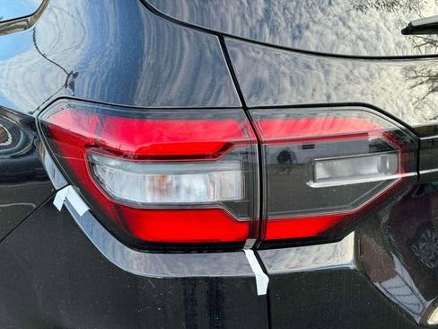 New 2025 Honda Pilot EX-L image 9