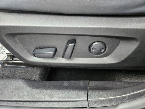 Used 2024 Mitsubishi Outlander SE image 9